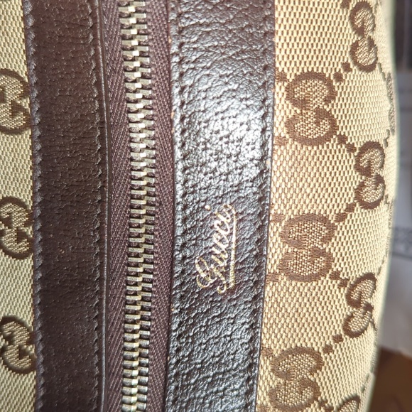 Gucci Beige and Brown Monogram Briefcase..with a COA. Very little flaws. - Picture 5 of 12